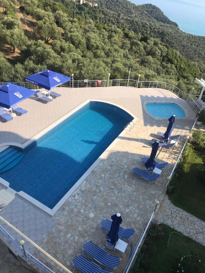 Hotel Vila Kafe Lukovë Extérieur photo