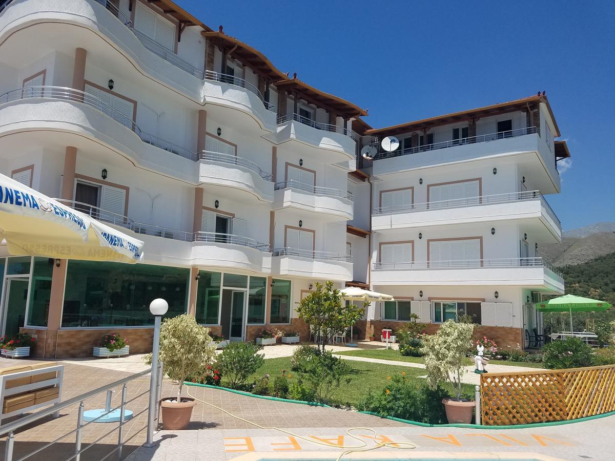Hotel Vila Kafe Lukovë Extérieur photo